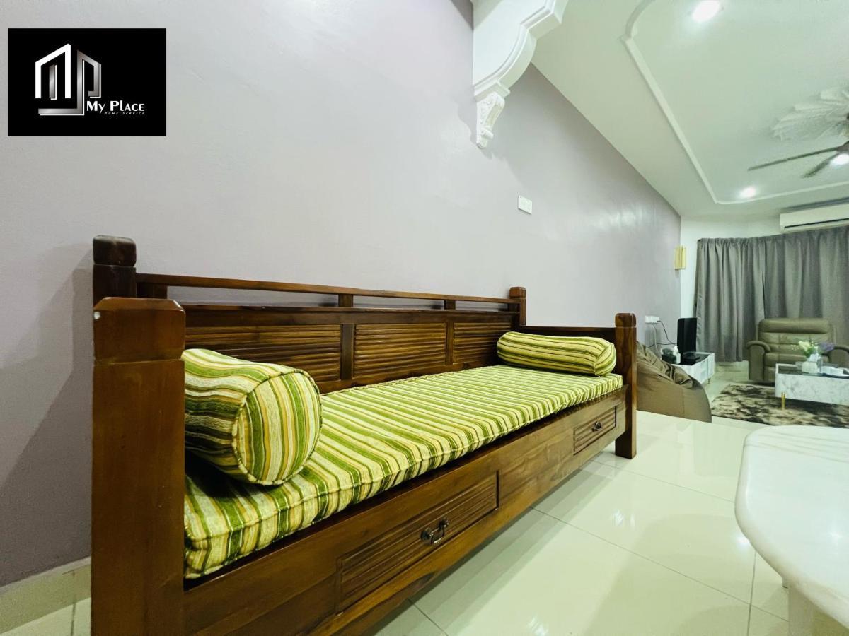 2 Storey 5Br 16Pax Semabok Taman Cheng Ho, 3 By Myplace 말라카 외부 사진
