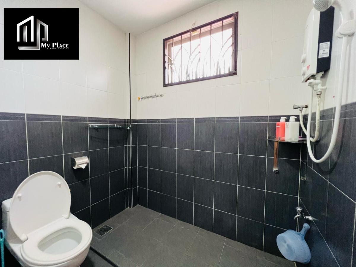 2 Storey 5Br 16Pax Semabok Taman Cheng Ho, 3 By Myplace 말라카 외부 사진
