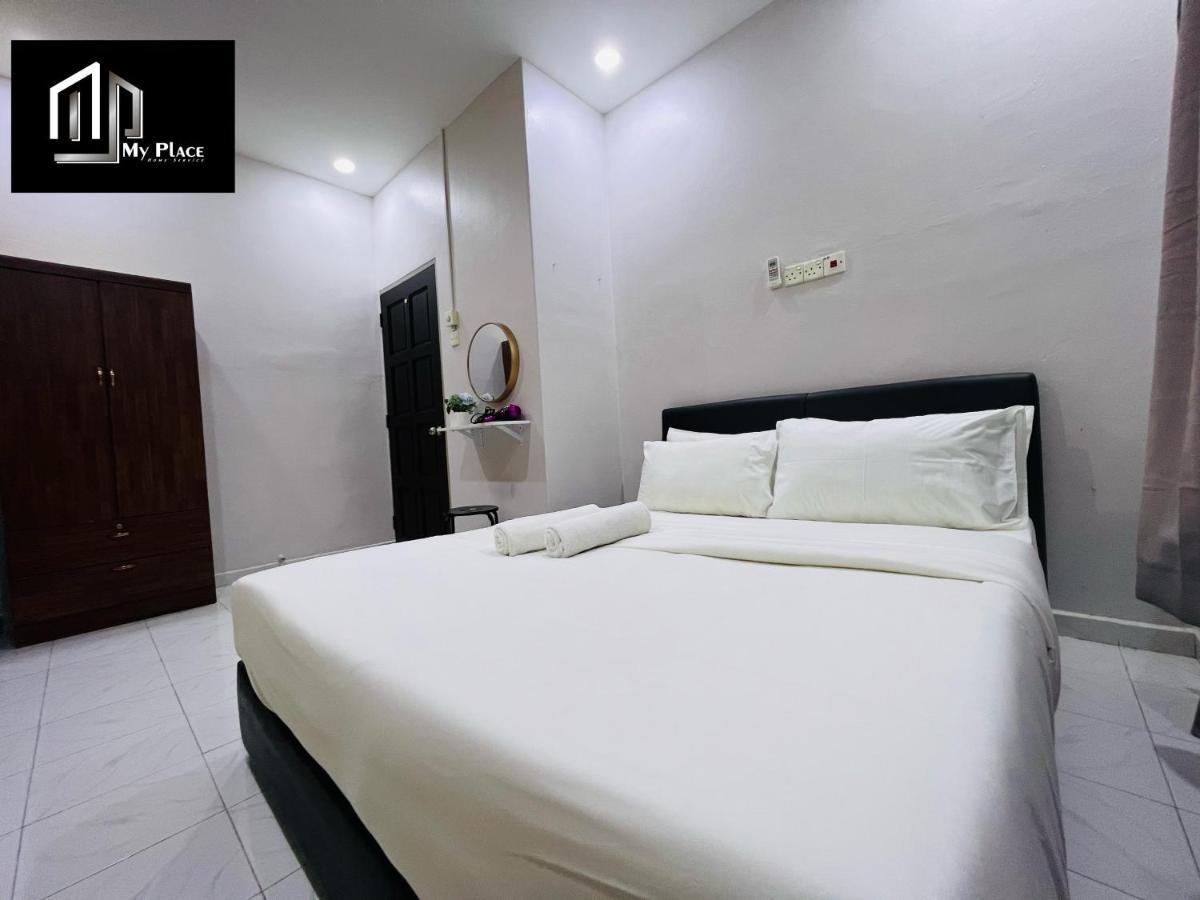 2 Storey 5Br 16Pax Semabok Taman Cheng Ho, 3 By Myplace 말라카 외부 사진