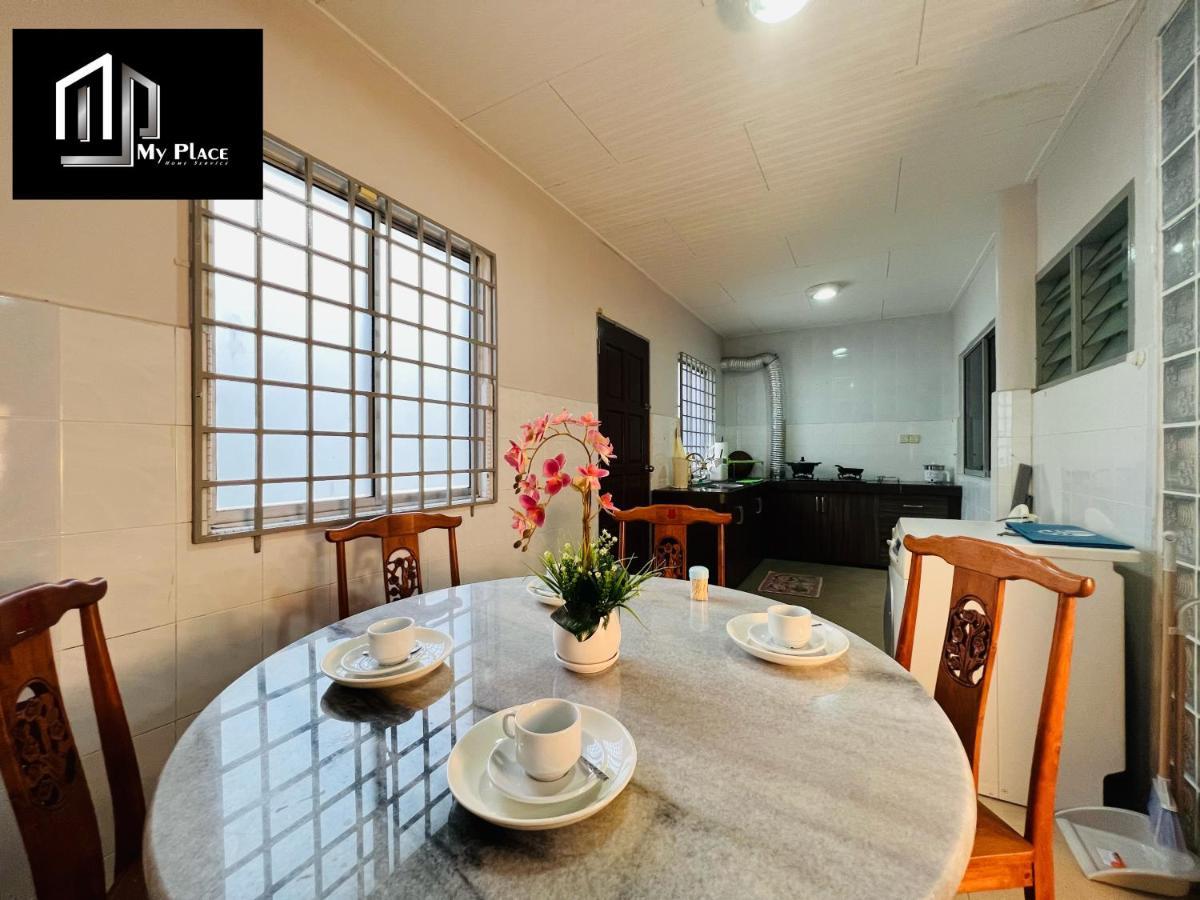 2 Storey 5Br 16Pax Semabok Taman Cheng Ho, 3 By Myplace 말라카 외부 사진